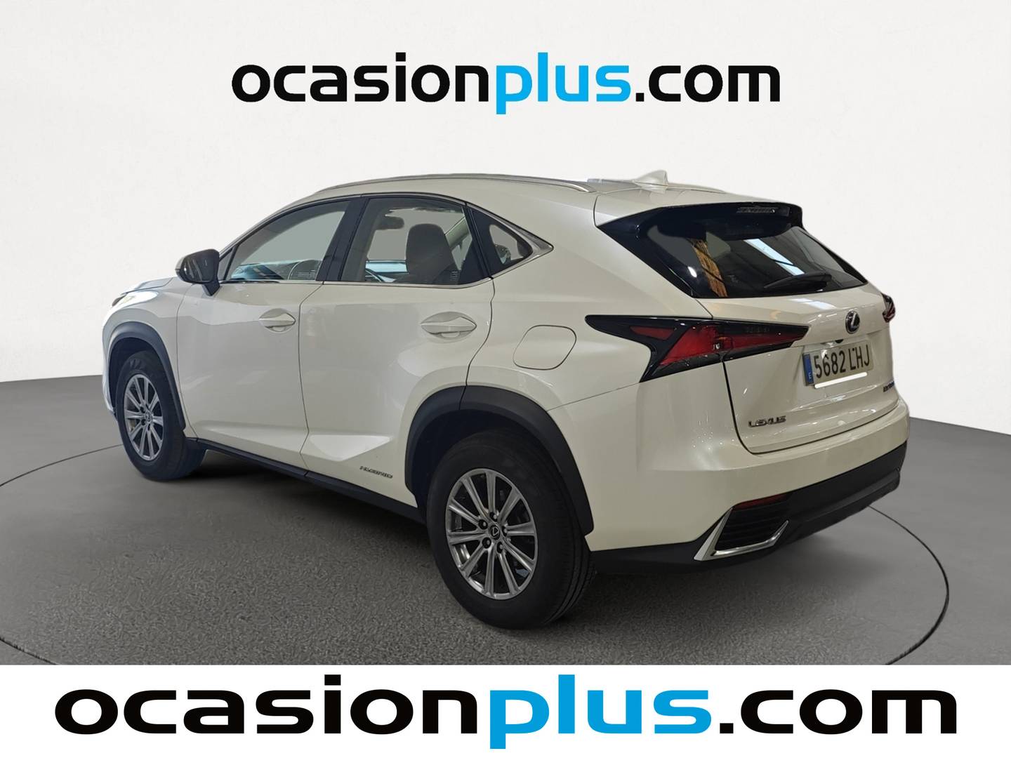 Foto Lexus NX Lexus NX 300h Business 2WD (197 CV)