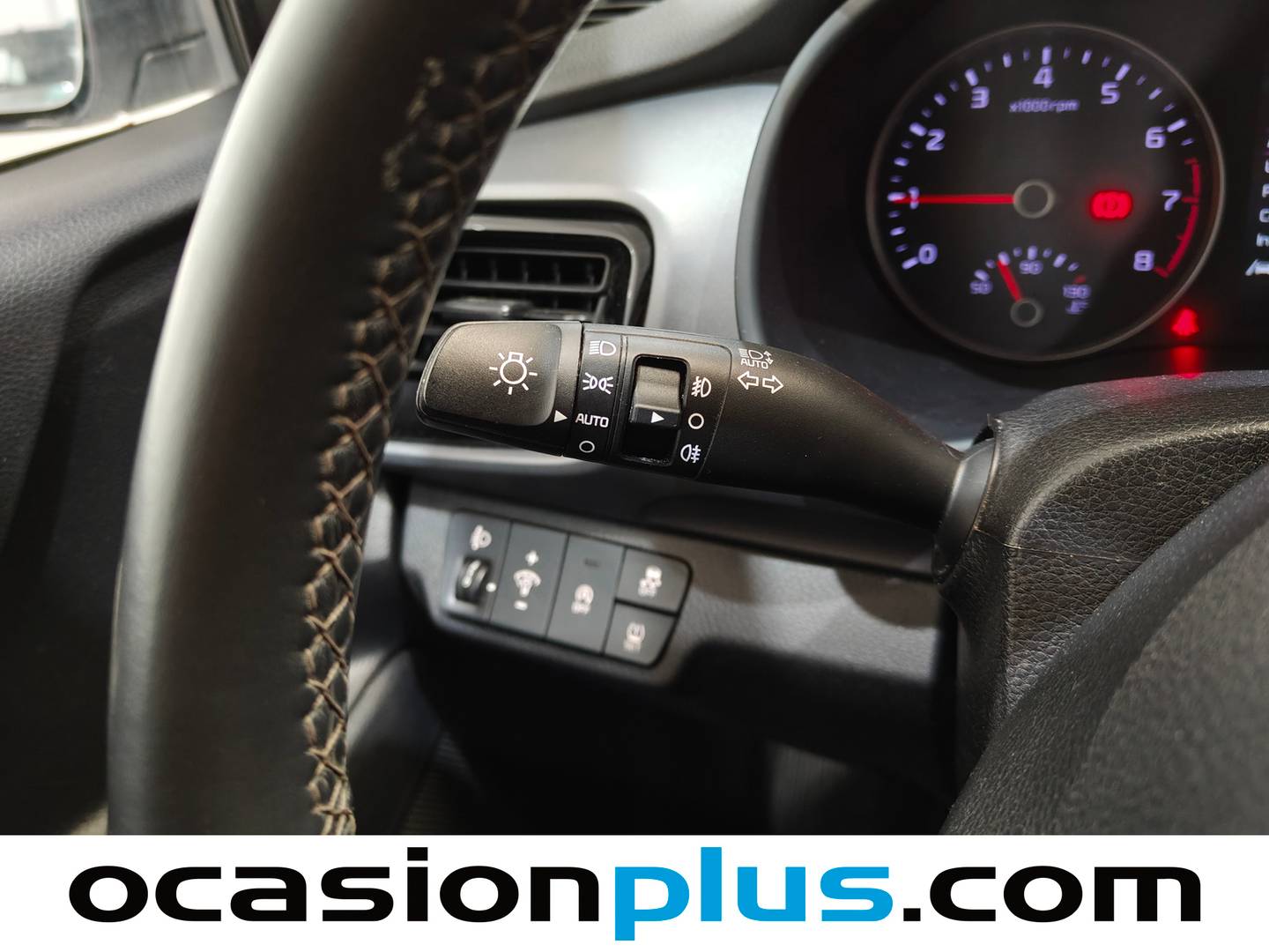 KIA Stonic KIA Stonic 1.0 T-GDi MHEV Drive DCT  (120 CV) seminuevo