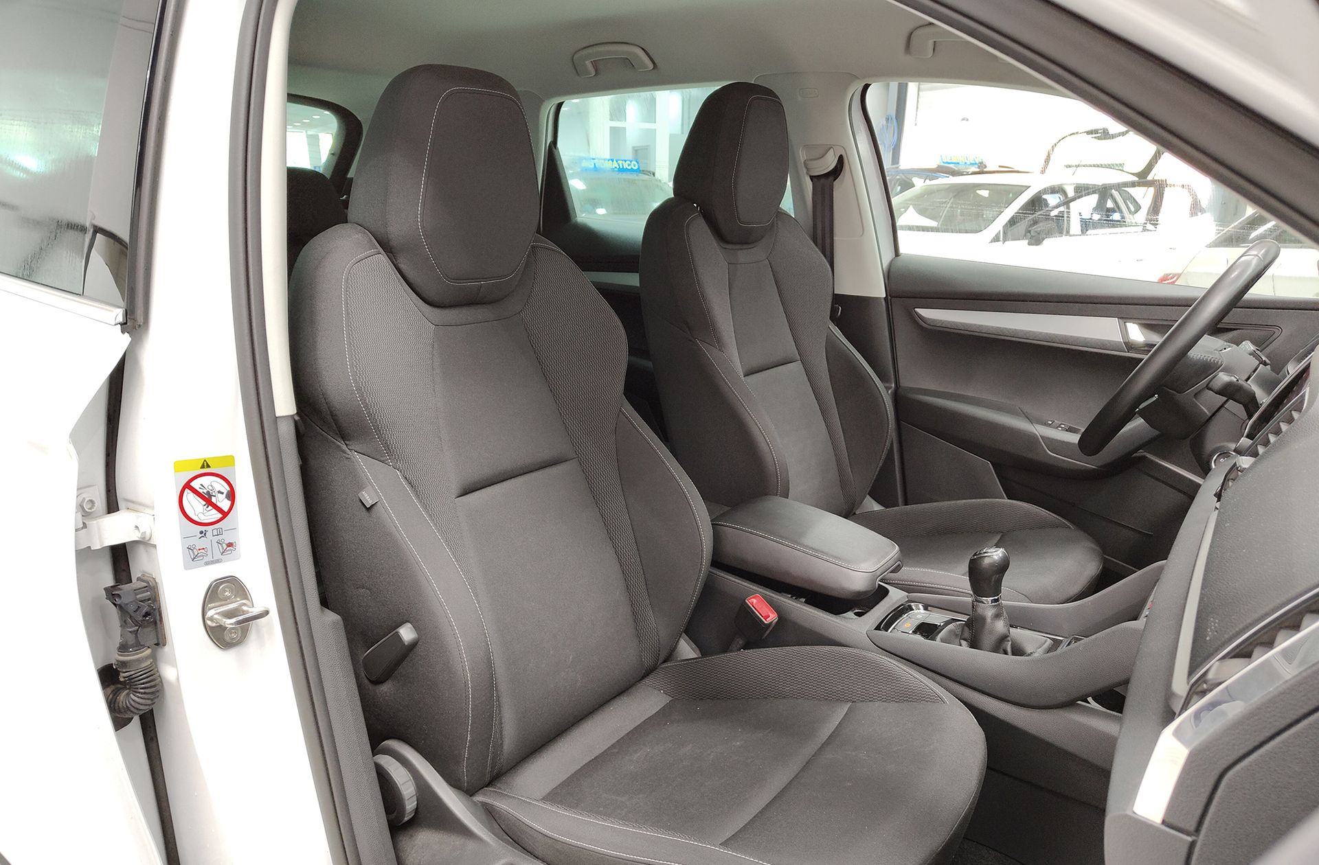 Škoda Karoq 2.0 TDI Ambition - foto 22