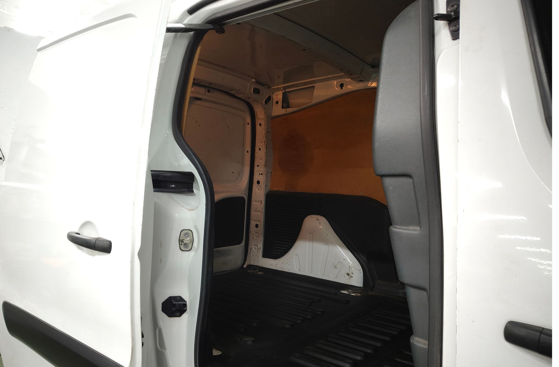 Peugeot Partner Furgon 1.6 BlueHDi Confort L1 - foto 12