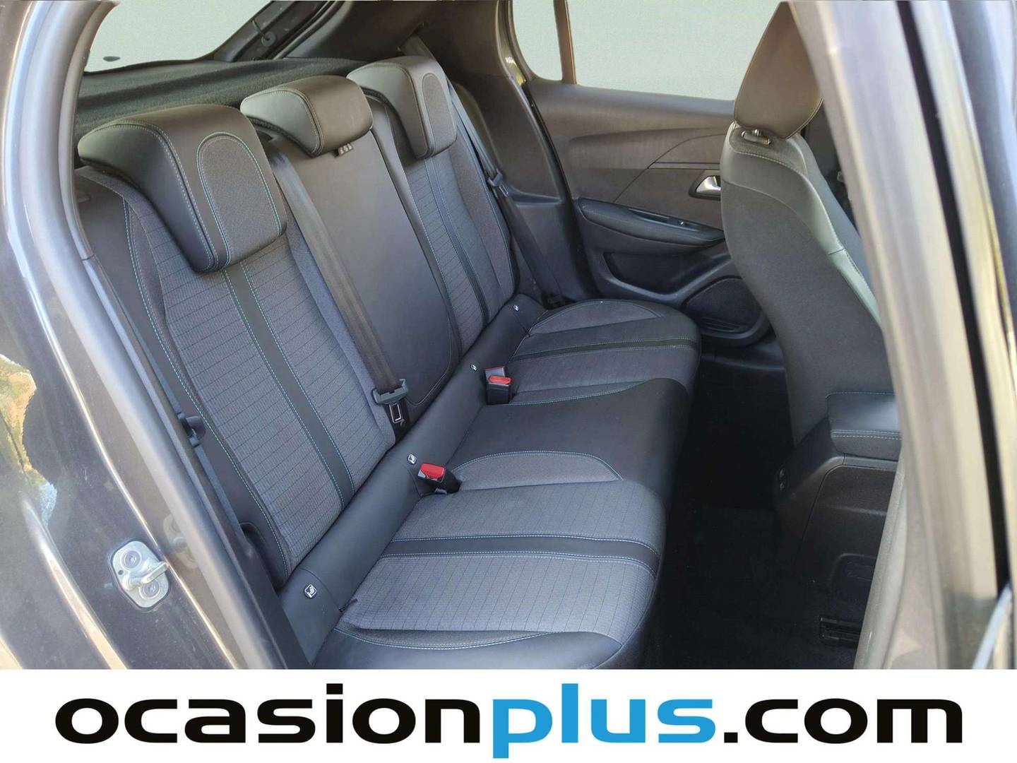 Foto Peugeot 208 Peugeot 208 PureTech 100 Allure  (100 CV)