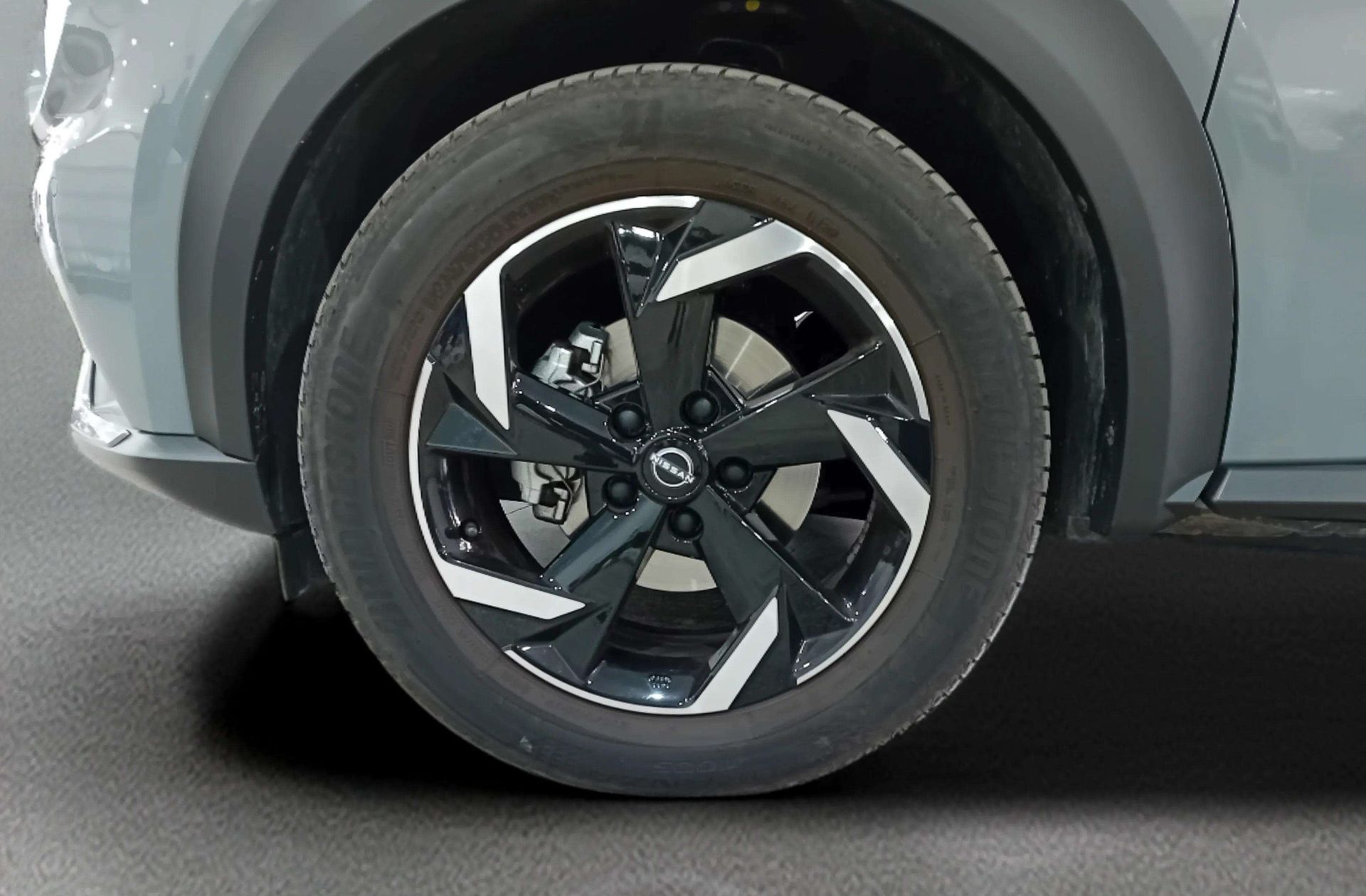 Nissan Juke DIG-T 114 N-Design Silver 4x2 - foto 36