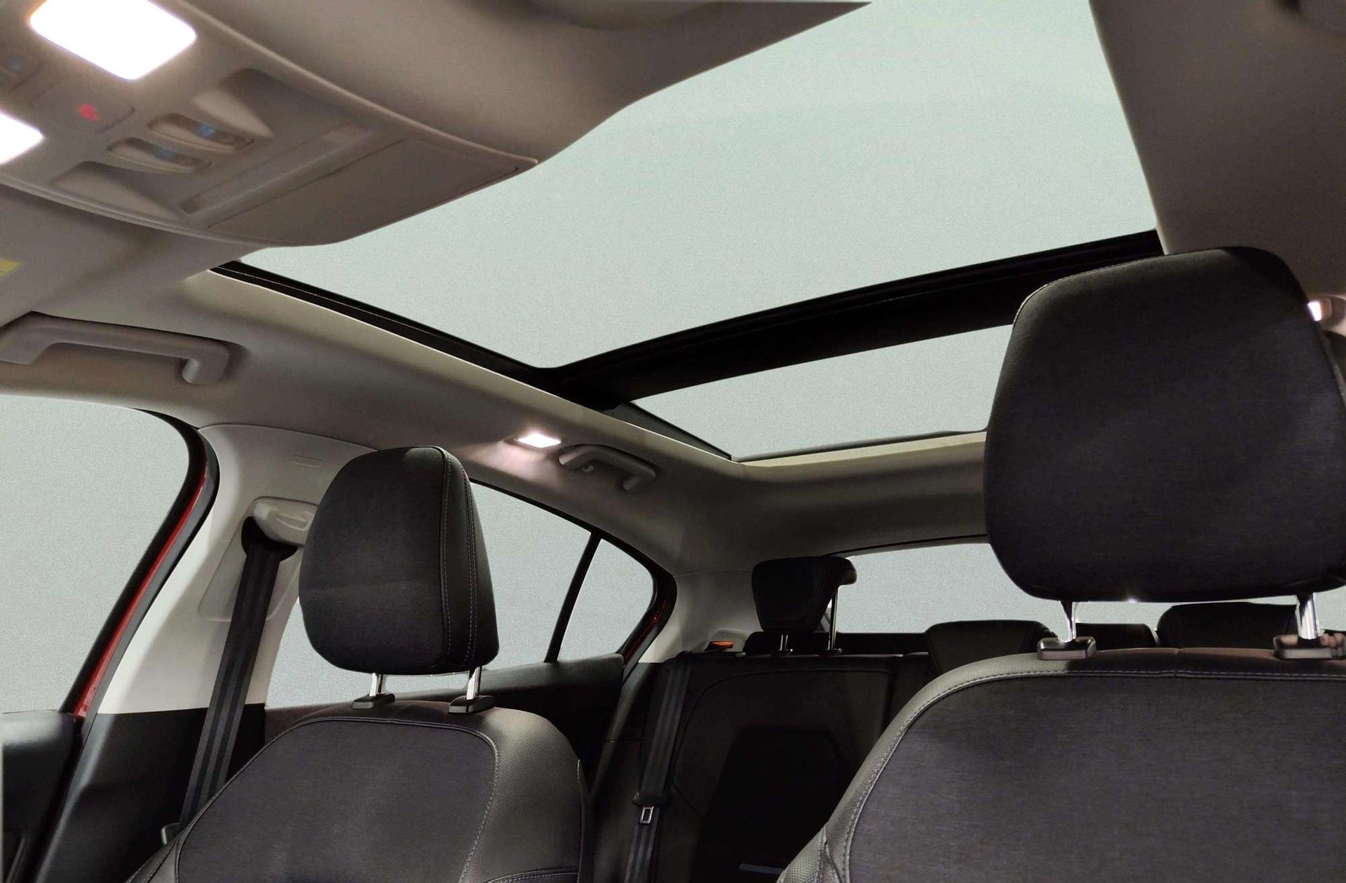 Ford Focus 2.0 EcoBlue Active - foto 6