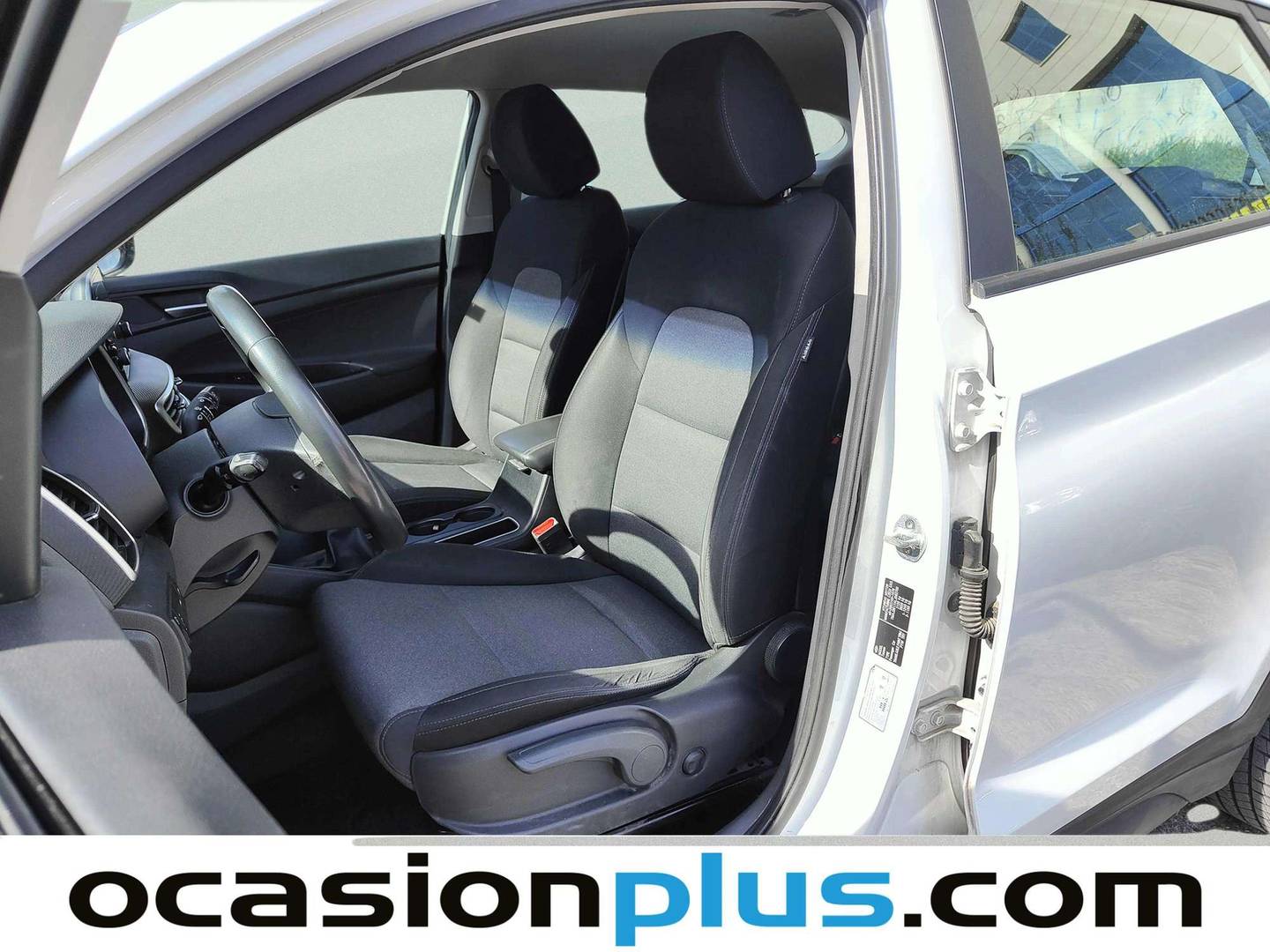 Foto asientos delanteros Hyundai Tucson Hyundai Tucson 1.6 CRDI 48V SLE 4x2 (116 CV)
