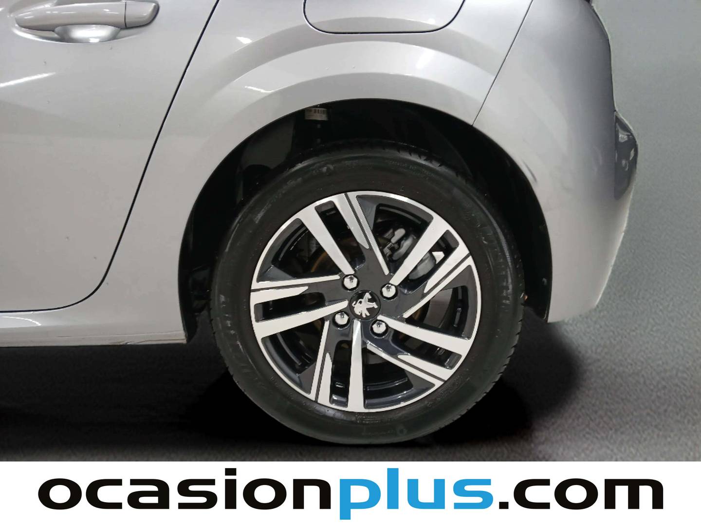 Foto Peugeot 208 Peugeot 208 PureTech 100 Allure Pack EAT8 (100 CV)