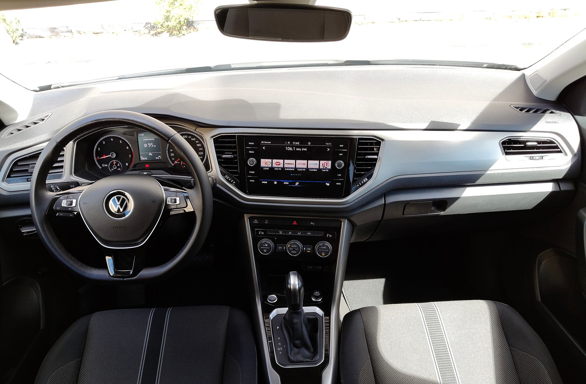 Volkswagen T-Roc Advance R-Line 1.5 TSI DSG - foto 7