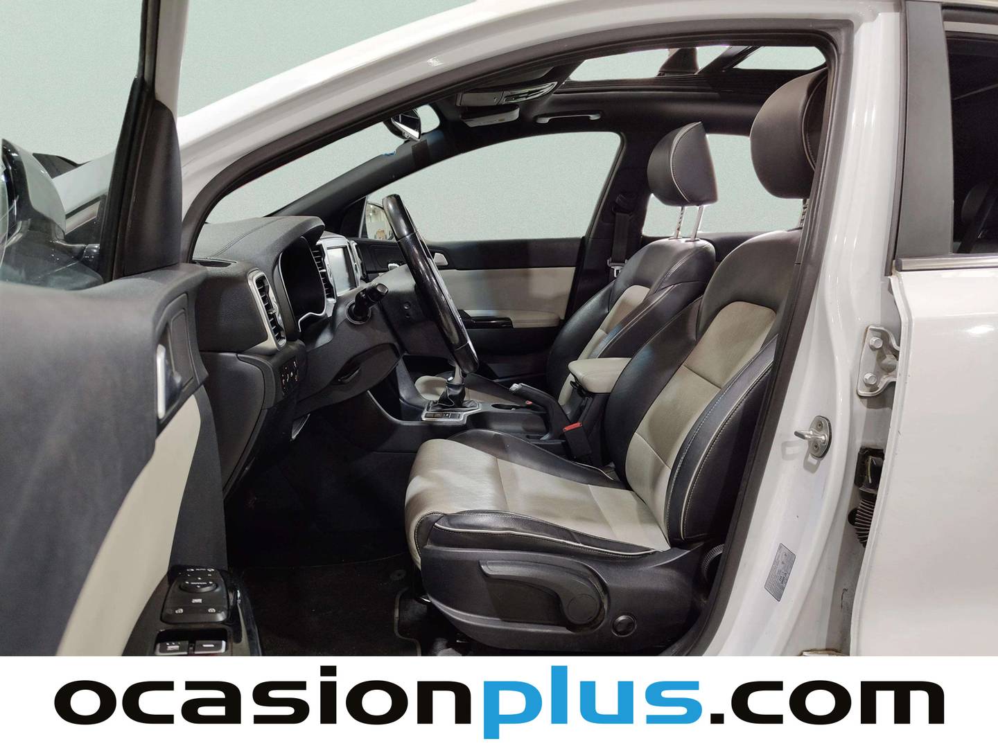 Foto asientos delanteros KIA Sportage KIA Sportage 2.0 CRDi VGT GT Line 4x2 (136 CV)