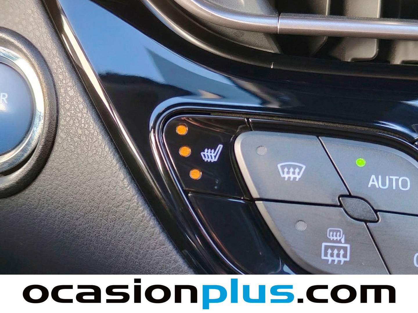 Extras y acabados del Toyota C-HR Toyota C-HR 1.8 125H Advance (122 CV)