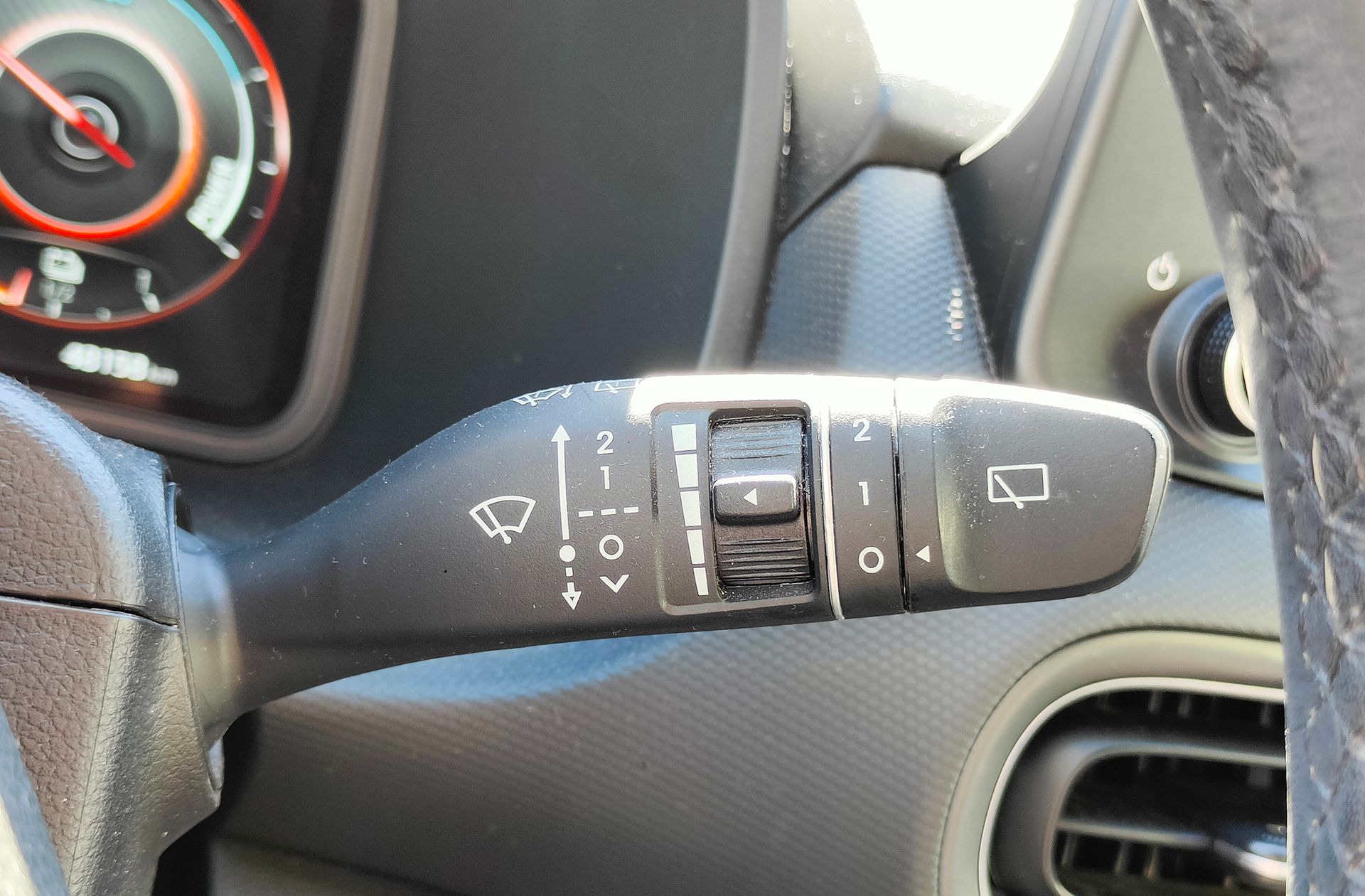 Hyundai Kona 1.6 GDI HEV Maxx DCT - foto 26