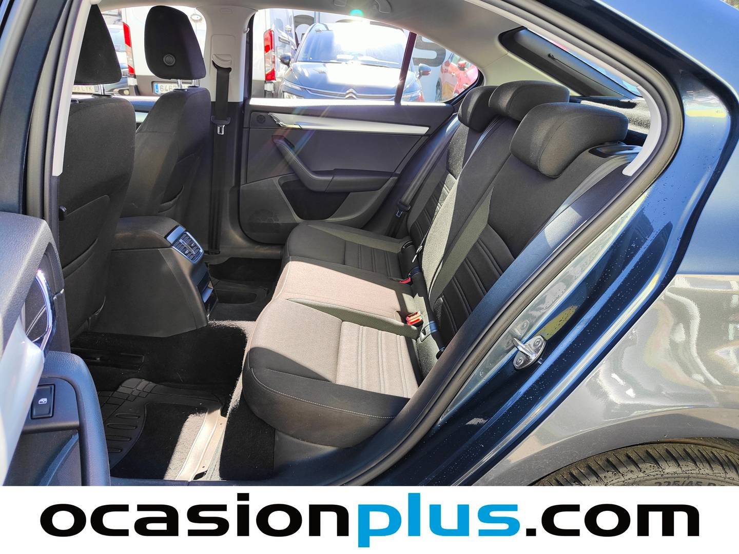 Foto asientos traseros Skoda Octavia Skoda Octavia 1.6 TDI CR Like (115 CV)