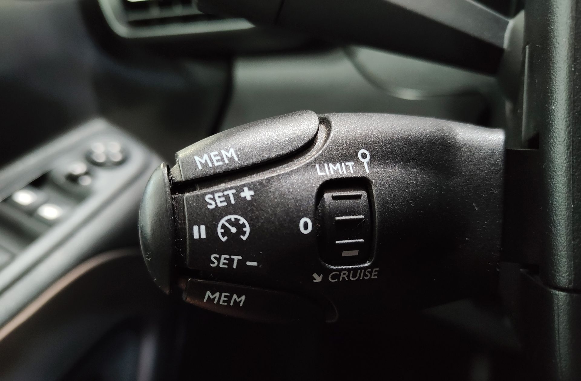 Peugeot Rifter BlueHDi 100 GT Standard - foto 26