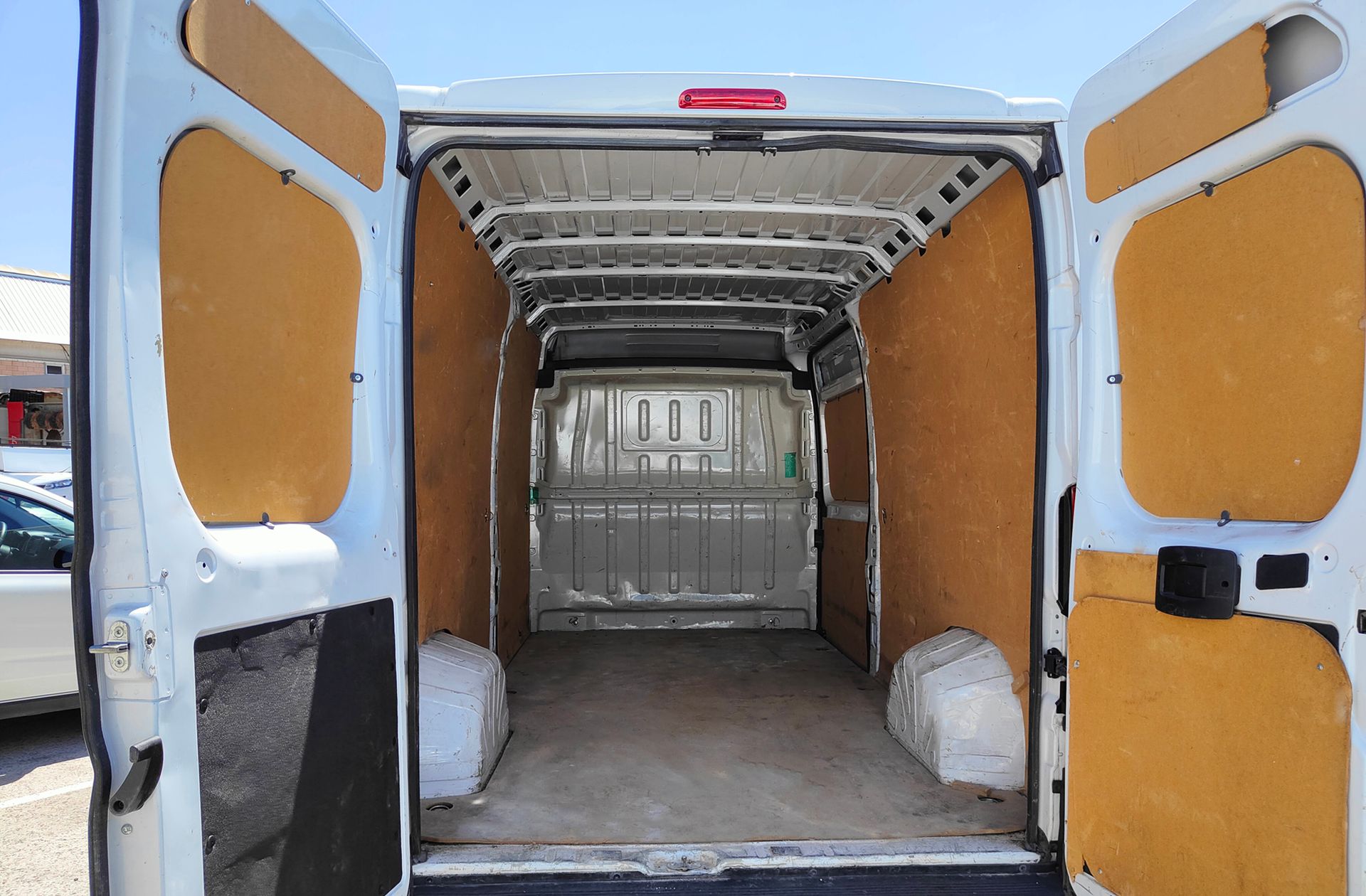 Opel Movano Furgon 2.2 BlueHDi Base L3H2 3.5T - foto 11