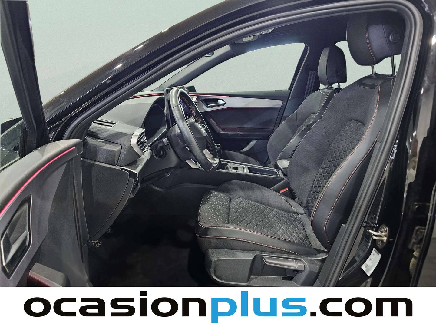 Foto asientos delanteros Seat León Seat León ST 1.5 TSI S&S FR Special Edition (150 CV)