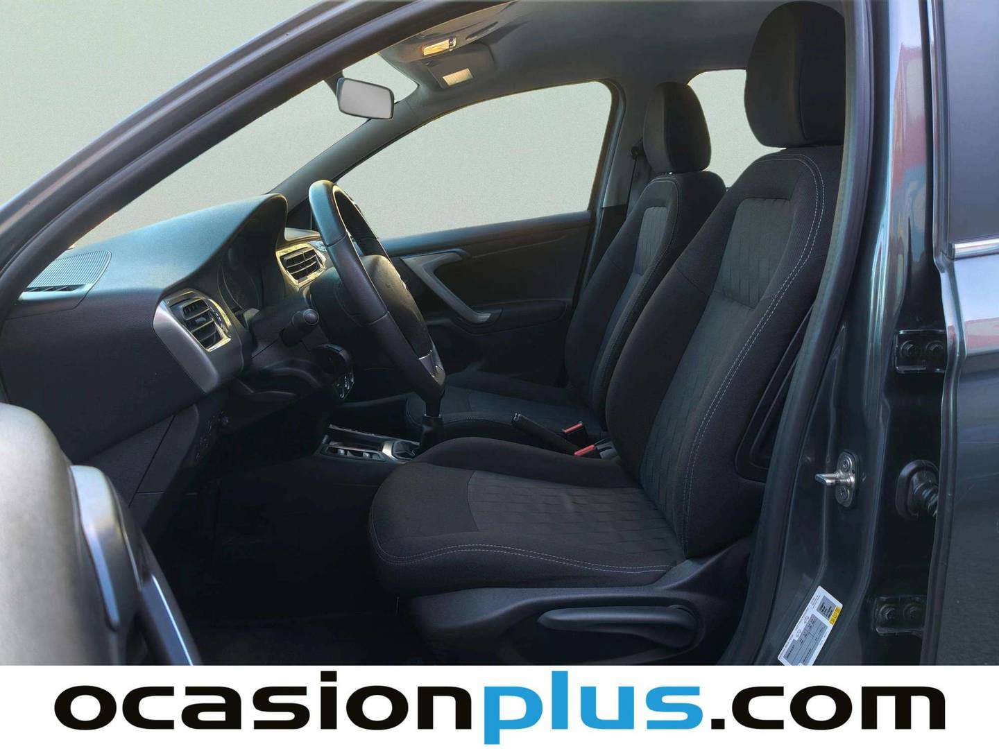 Foto asientos delanteros Citroën C-Elysée Citroën C-Elysee 1.2 VTi Exclusive (72 CV)