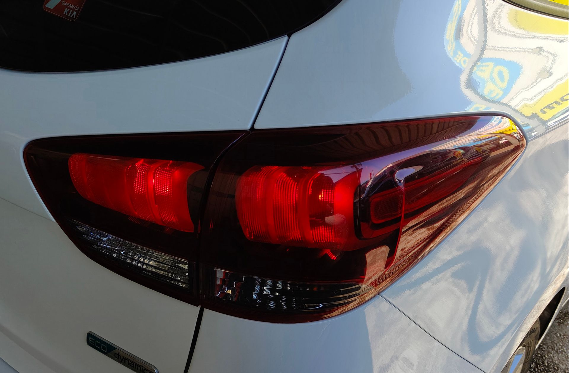 Kia Carens 1.7 CRDi VGT Eco-Dynamics Basic - foto 13