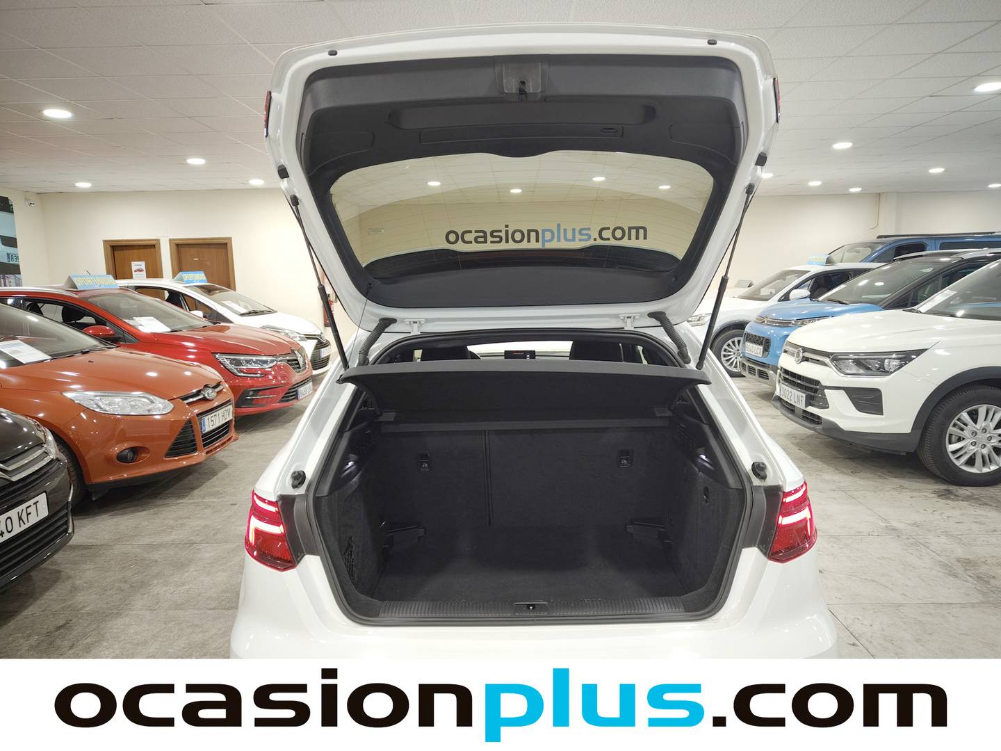 Fotos maletero Audi A3 Audi A3 Sportback Black line 35 TFSI (150 CV) S tronic PACK S-LINE