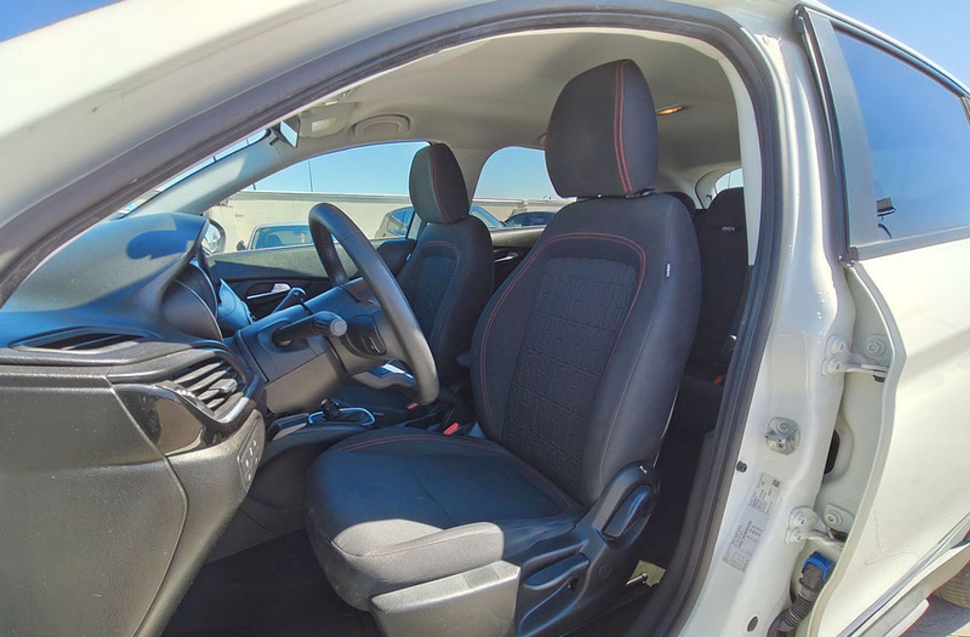 Fiat Tipo 1.5 Hybrid Red DCT - foto 10
