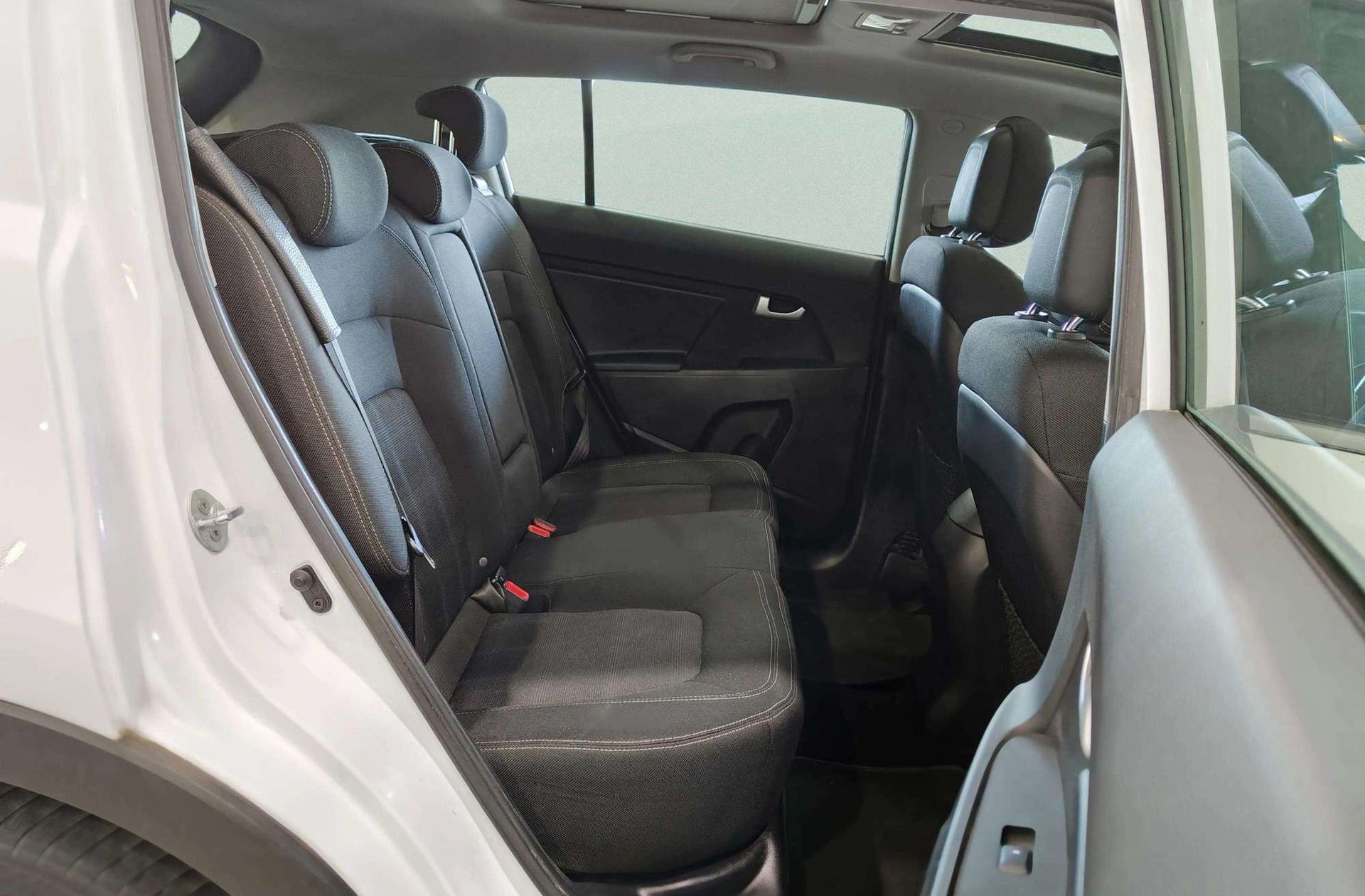 Kia Sportage 1.7 CRDi VGT Drive Plus Pack Visión 4x2 - foto 17