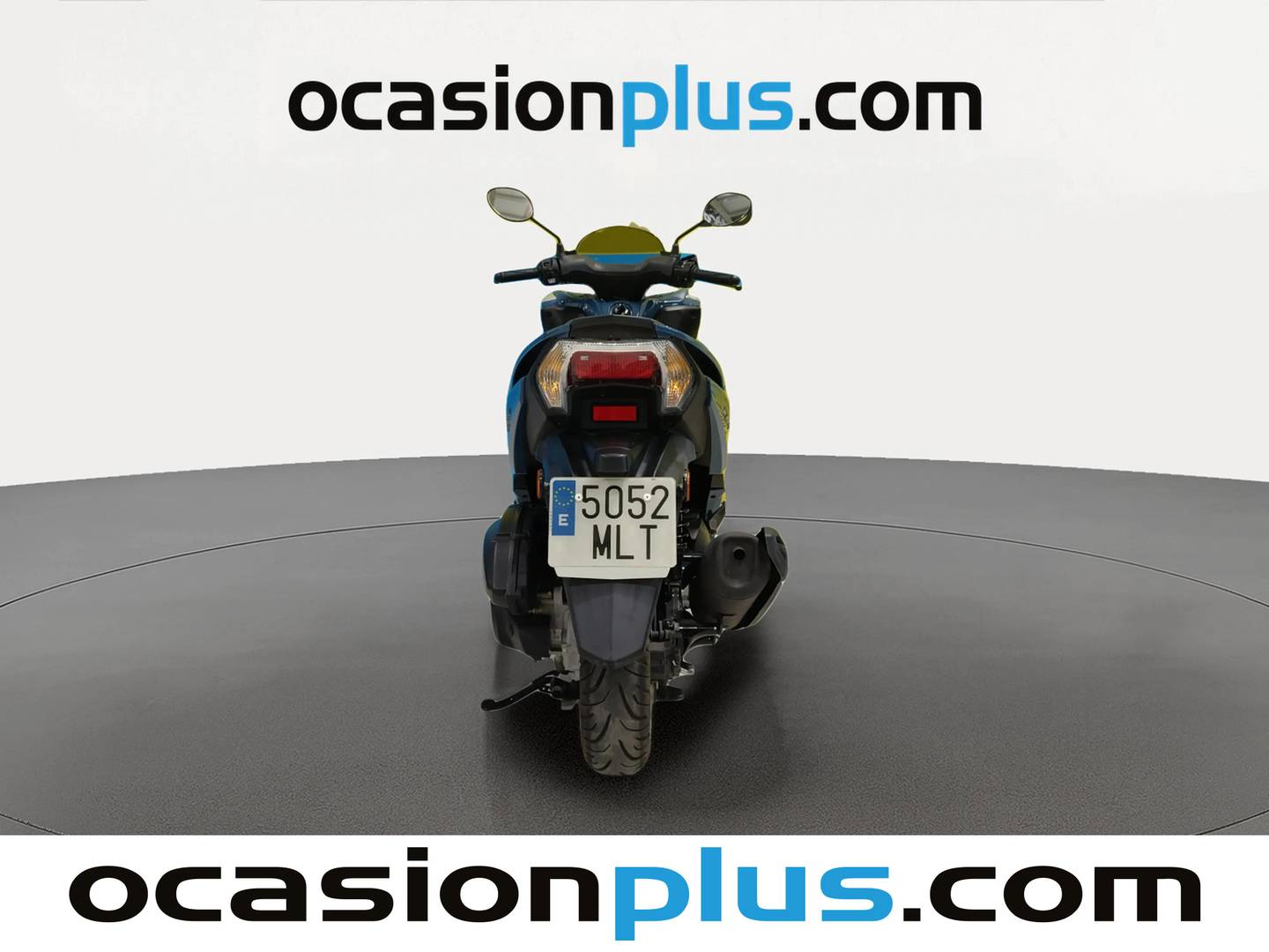 Foto trasera Yamaha Tricity Yamaha Tricity 125 (12 CV) derecha