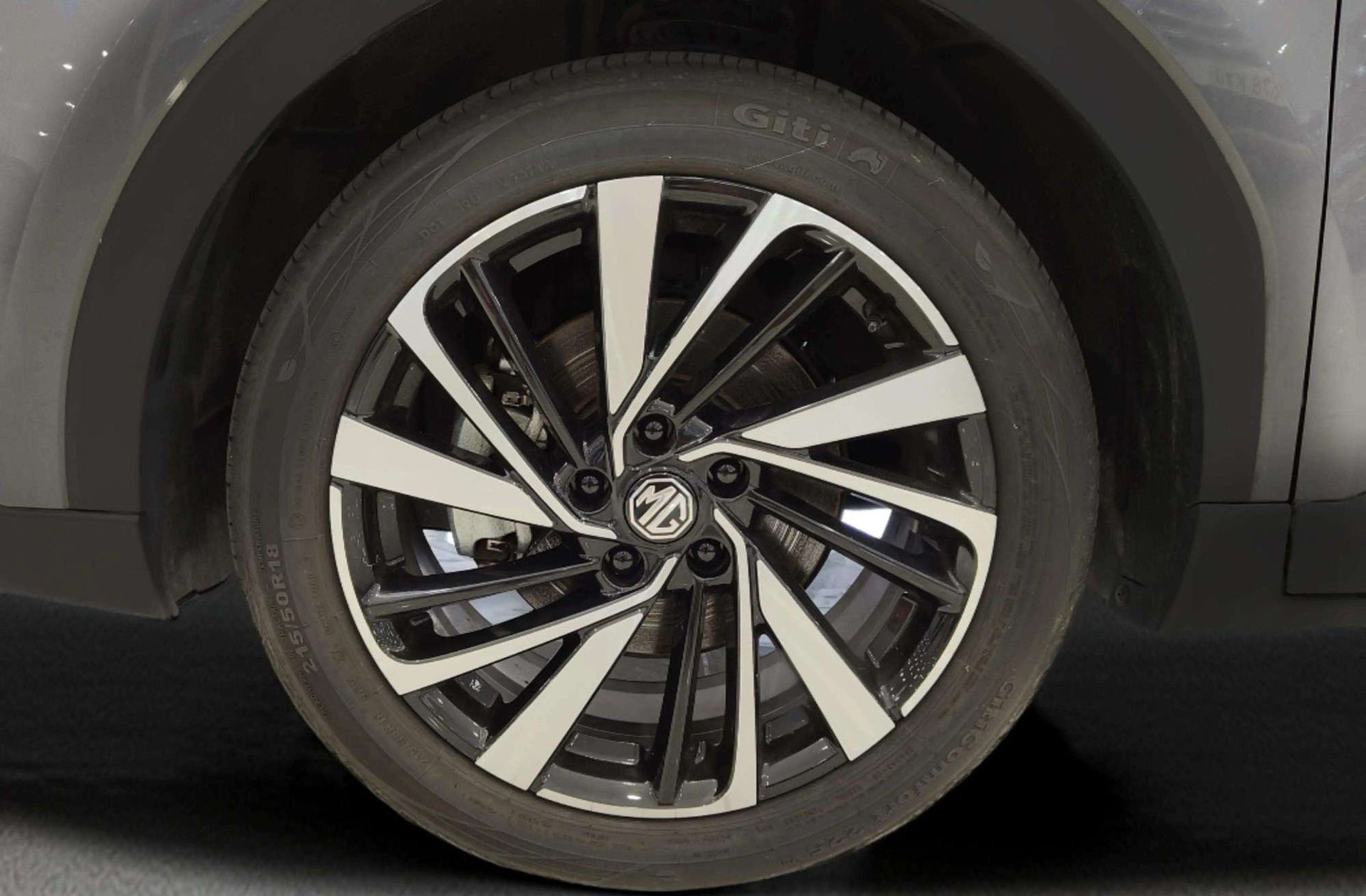 MG ZS 1.5 Hybrid+ Luxury - foto 36