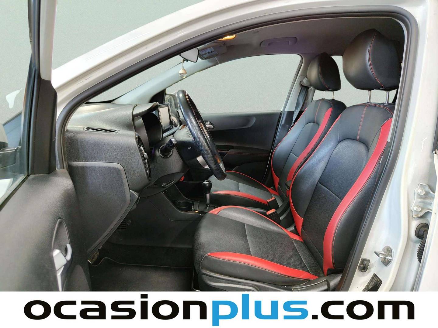 Foto asientos delanteros KIA Picanto KIA Picanto 1.2 CVVT GT Line Automático (84 CV)