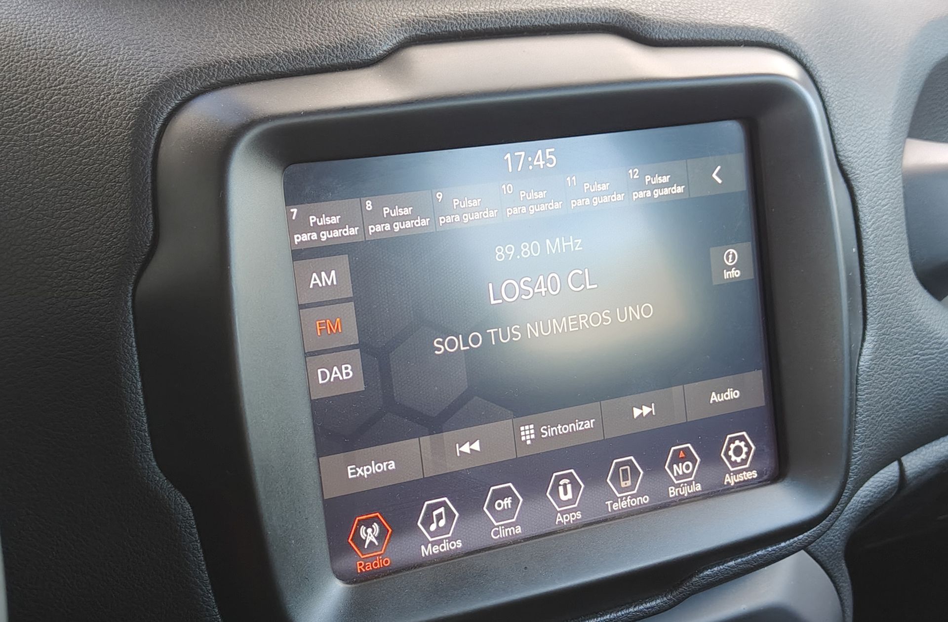 Jeep Renegade eHybrid 1.5 Limited ATX - foto 25