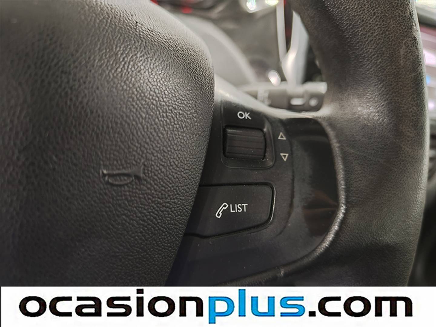 Foto Peugeot 208 Peugeot 208 PureTech Signature (82 CV)