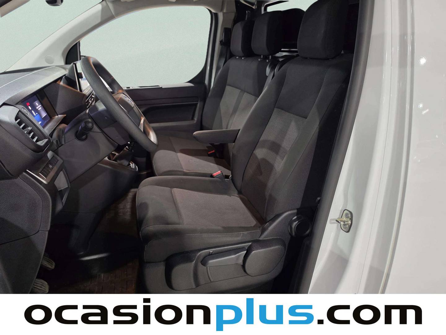 Foto asientos delanteros Opel Vivaro Opel Vivaro Furgon BlueHDi 120 (120 CV)