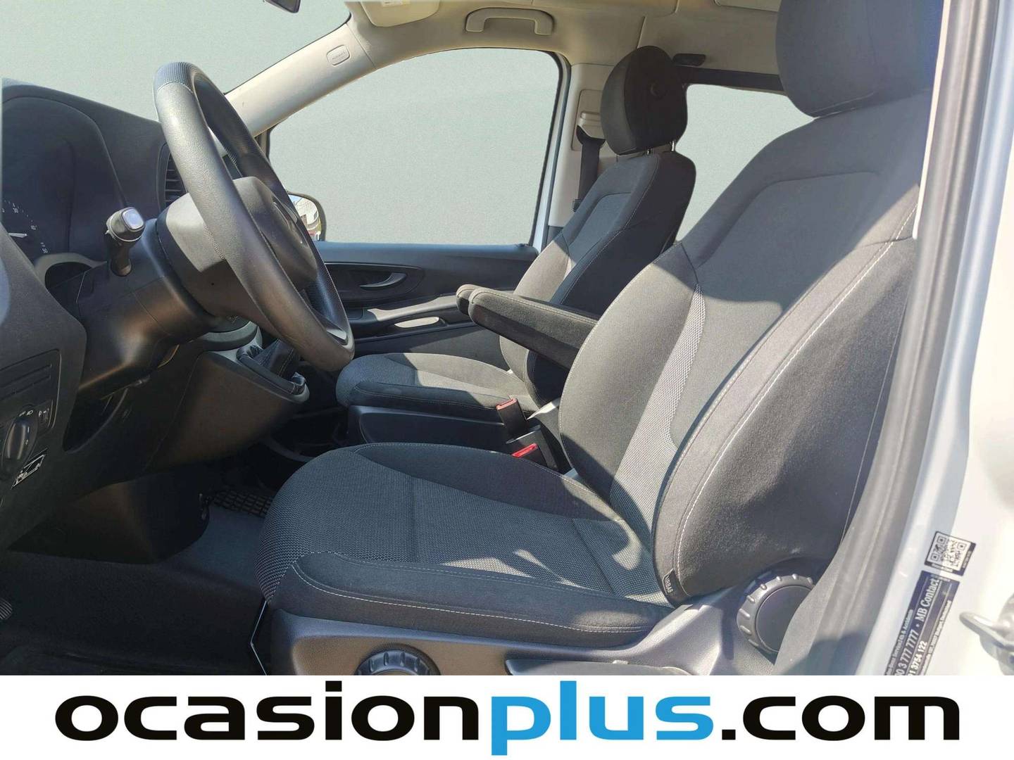 Foto asientos delanteros Mercedes Vito Mercedes Vito Combi 220 d Marco Polo Activity Largo (163 CV)