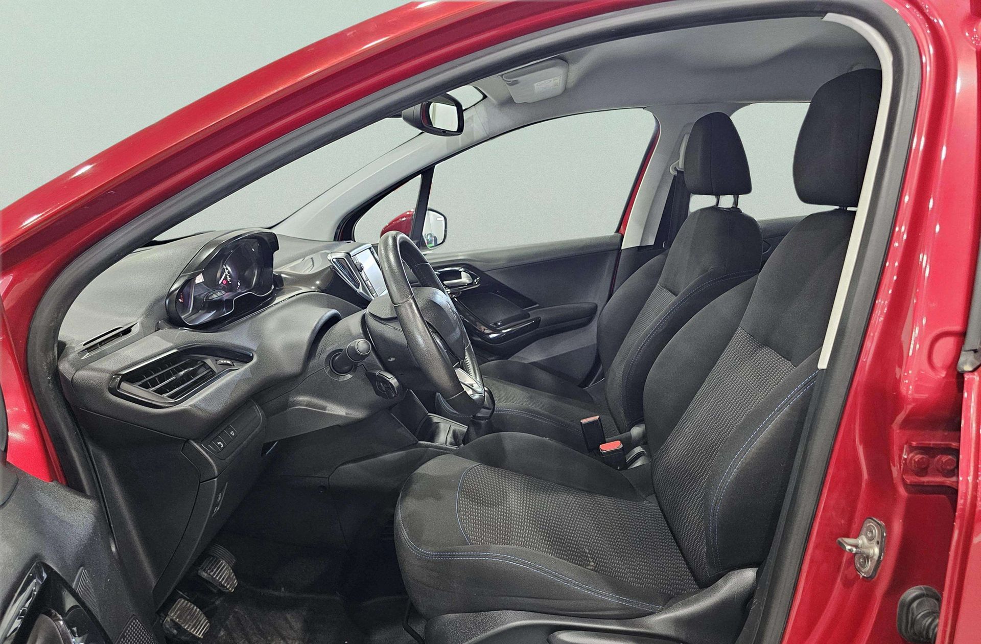 Peugeot 208 PureTech Signature - foto 10