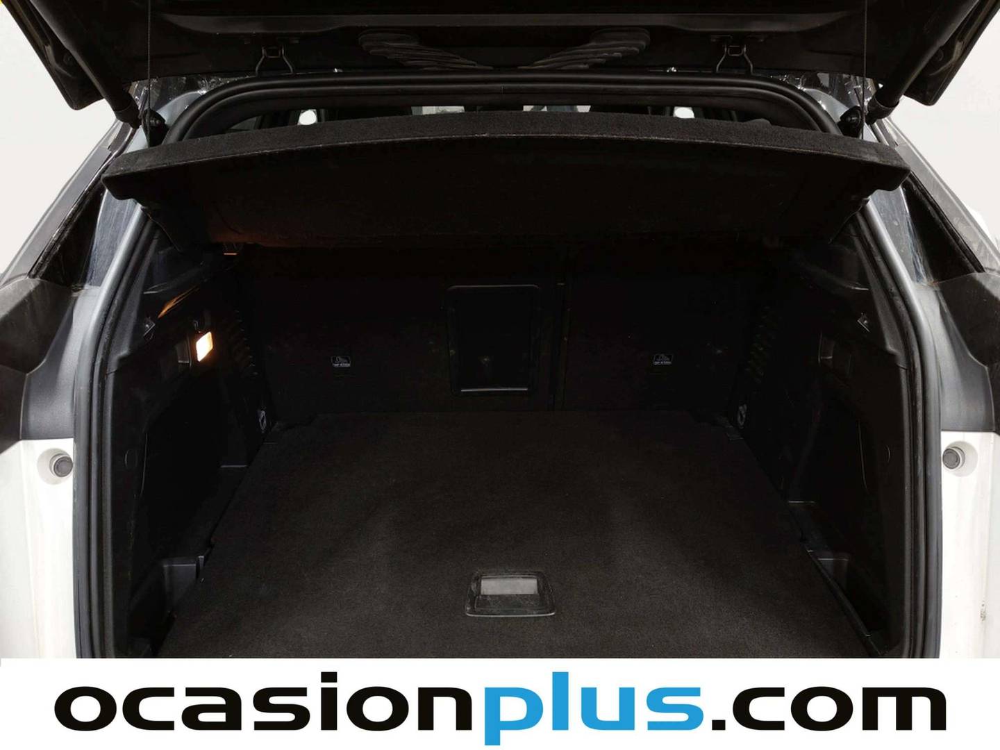 Foto Peugeot 3008 Peugeot 3008 PureTech 130 S&S GT EAT8 (130 CV)