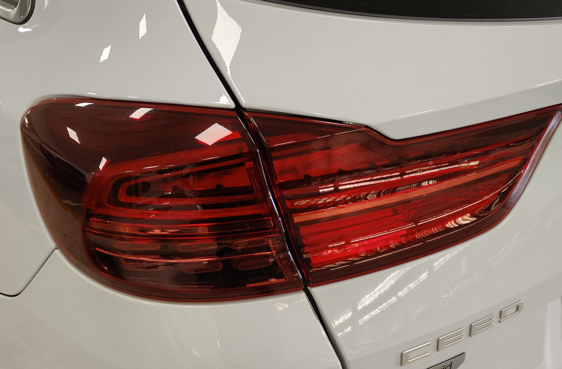 Kia Ceed 1.0 MHEV Style Edition DCT - foto 16