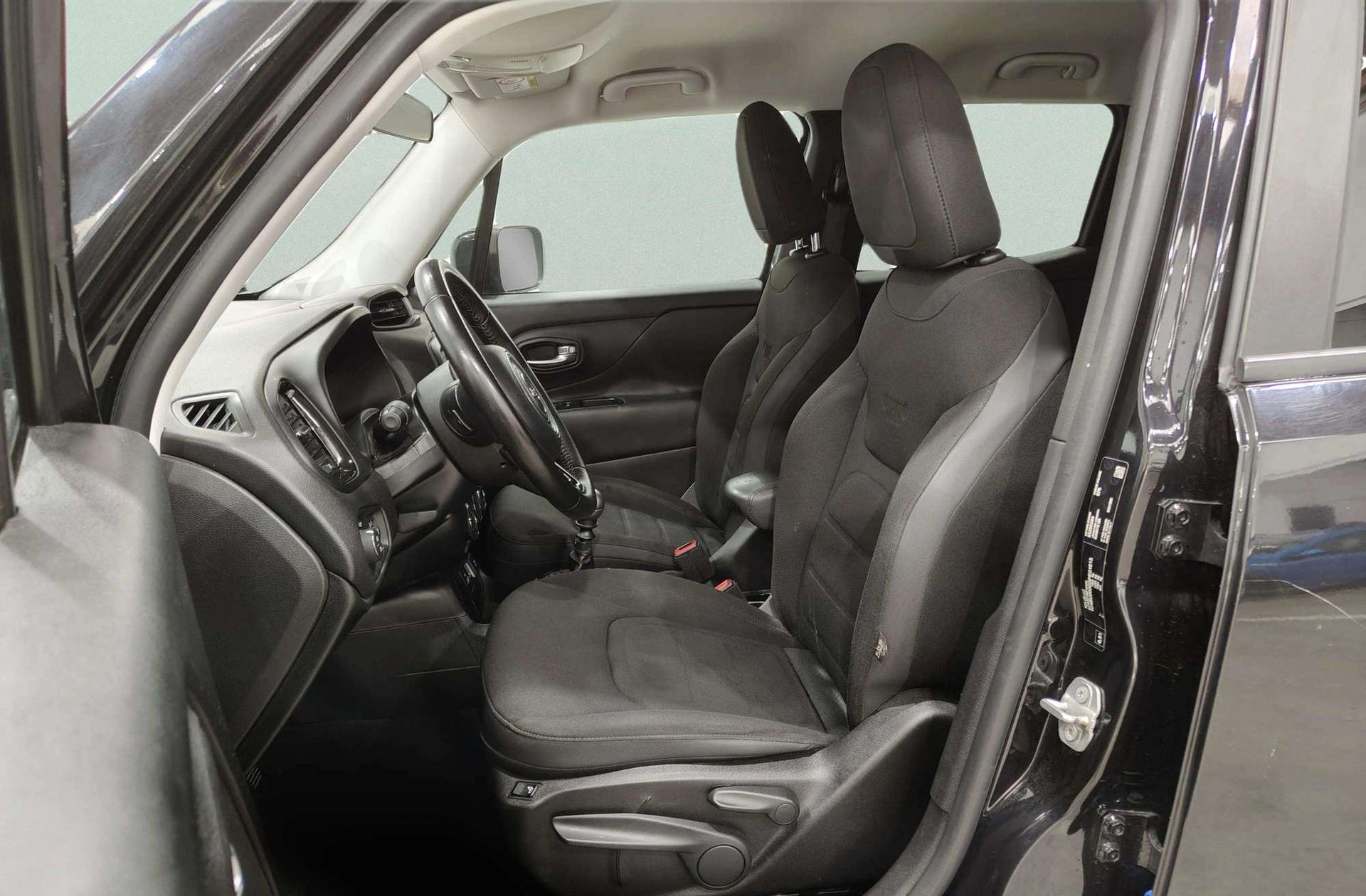 Jeep Renegade 1.6 MultiJet Dawn of Justice 4x2 - foto 11