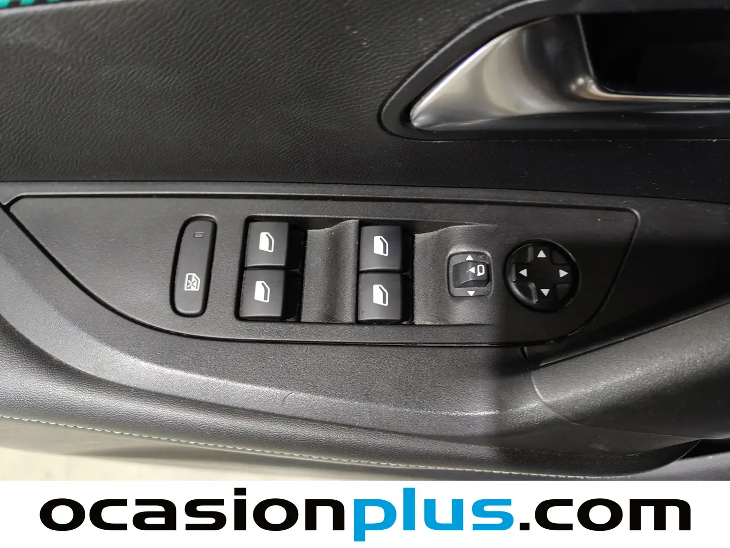 Foto Peugeot 2008 Peugeot 2008 2008 PureTech 100 S&S Allure (100 CV)