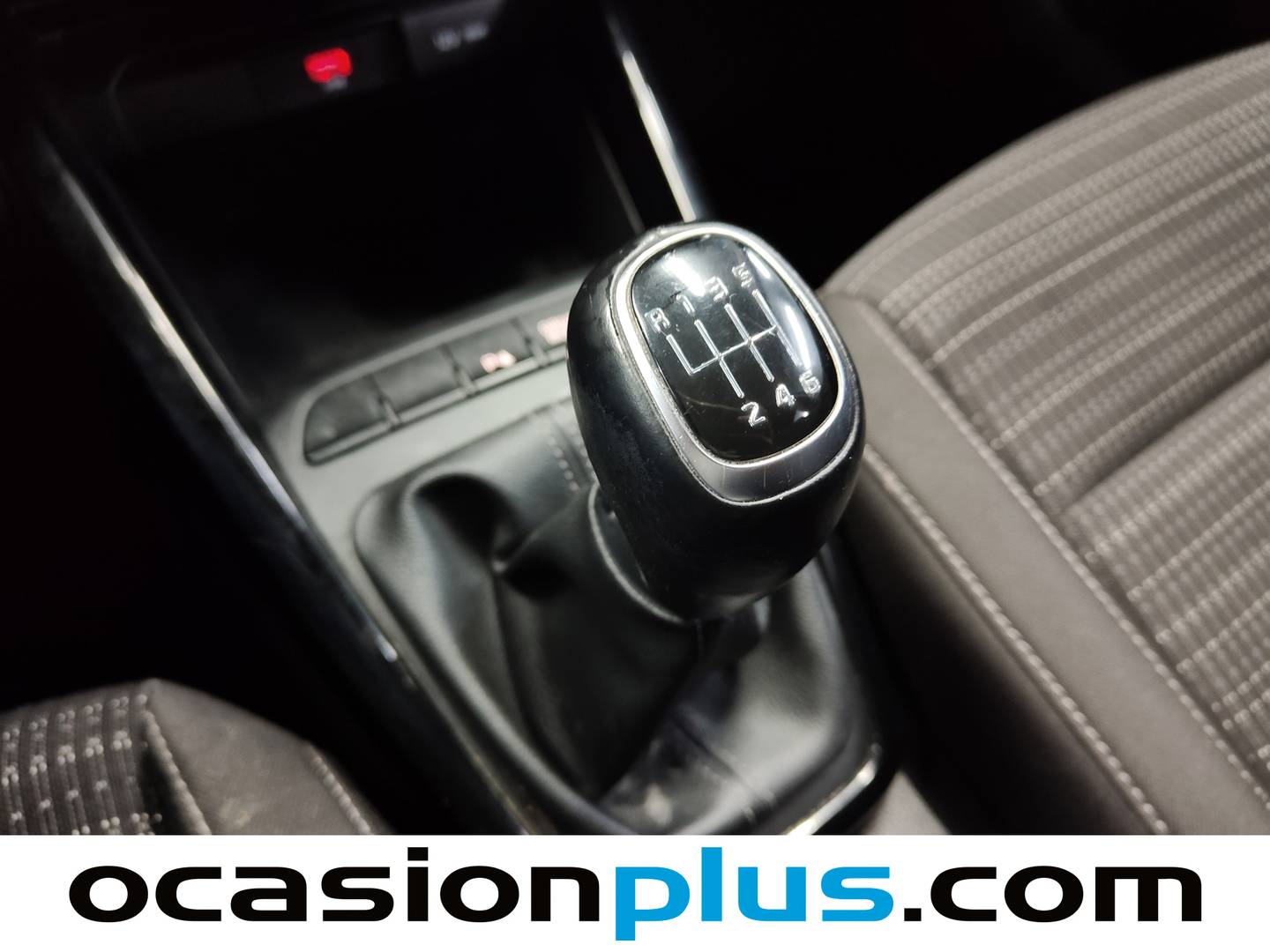 Foto KIA Stonic Kia Stonic 1.0 T-GDi MHEV Drive iMT(120 CV)