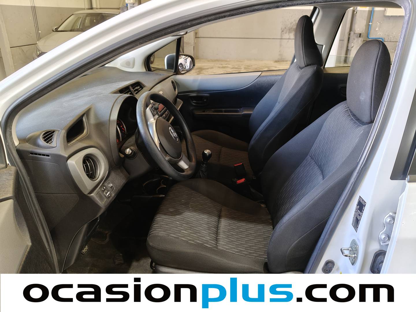 Foto asientos delanteros Toyota Yaris Toyota Yaris 90D Active (90 CV)