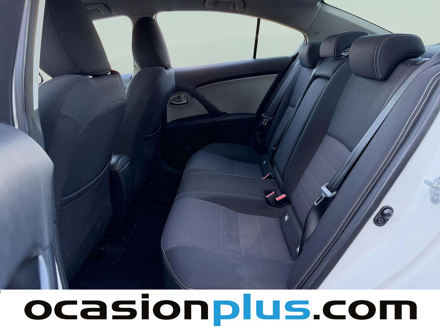 Foto asientos traseros Toyota Avensis Toyota Avensis 150D Advance (143 CV)