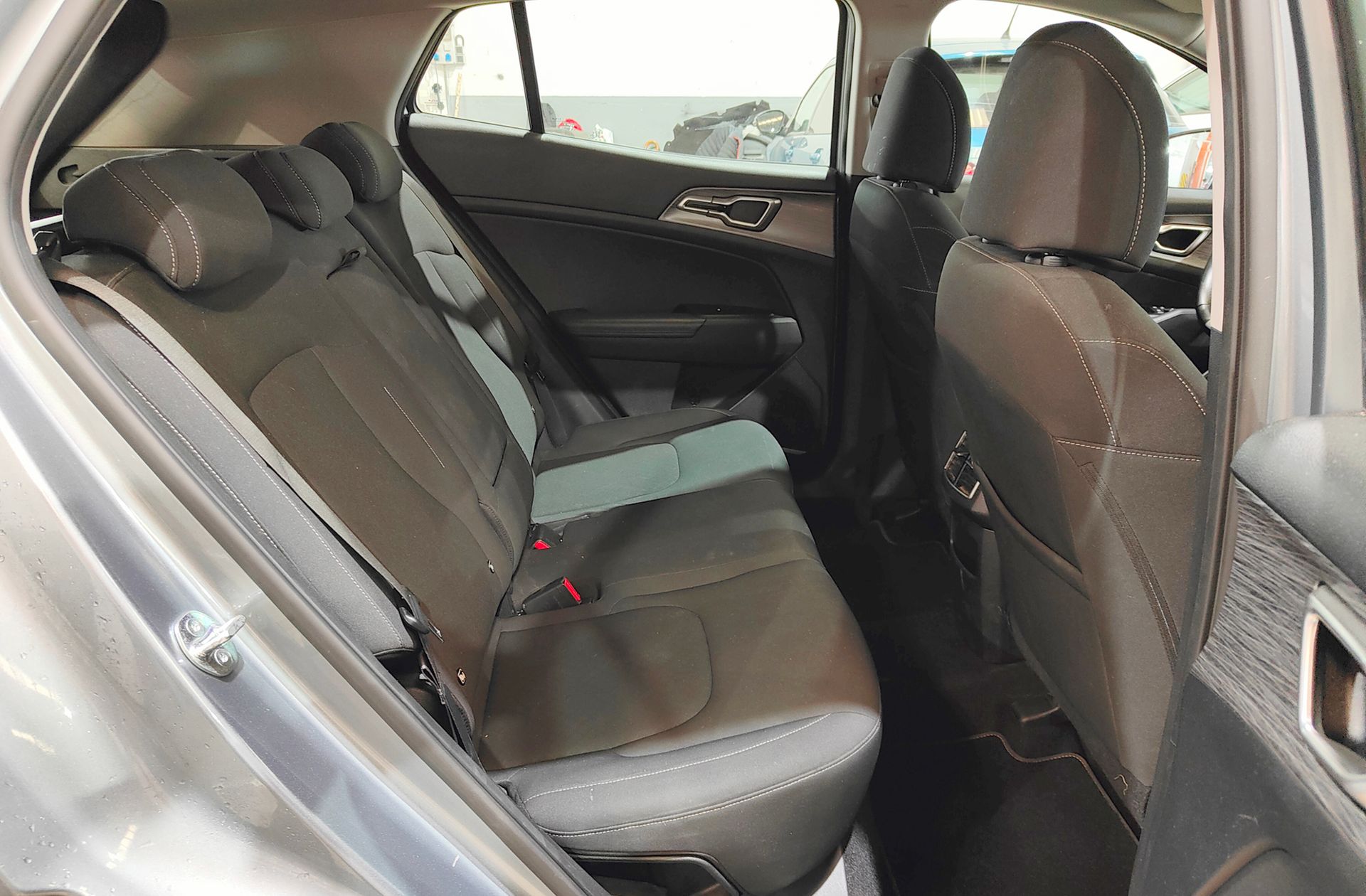 Kia Sportage 1.6 CRDi MHEV Business 4x2 - foto 19