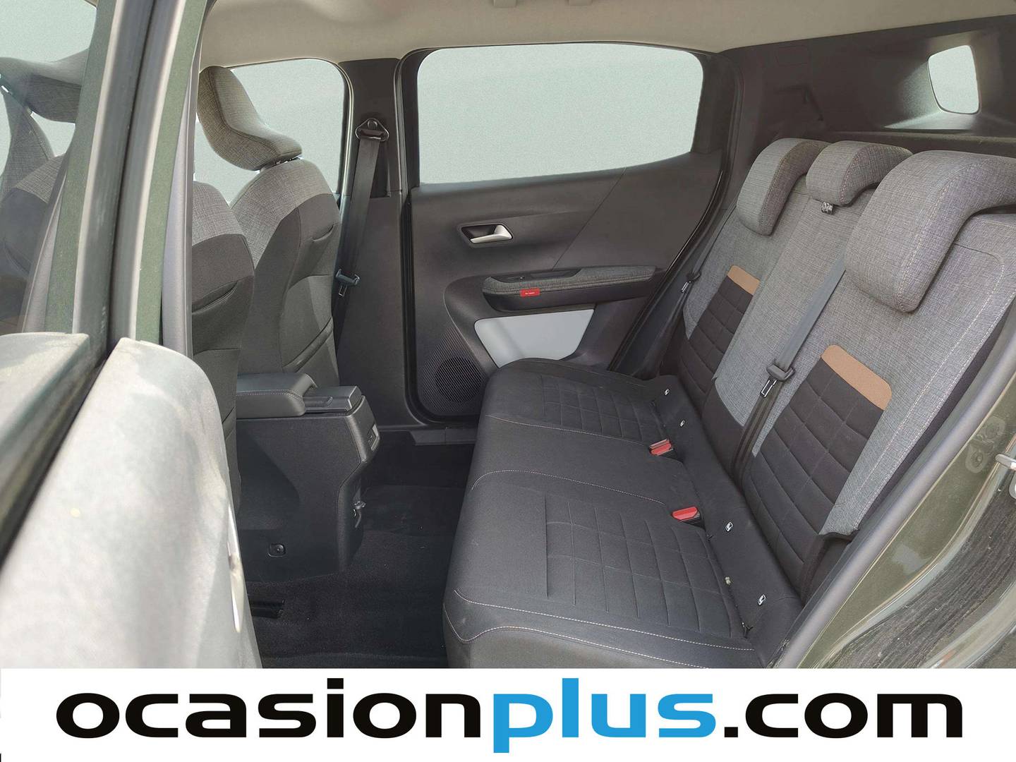 Foto asientos traseros Citroën C3 Aircross Citroën C3 Aircross Hybrid 145 Plus e-DCS6 (145 CV)