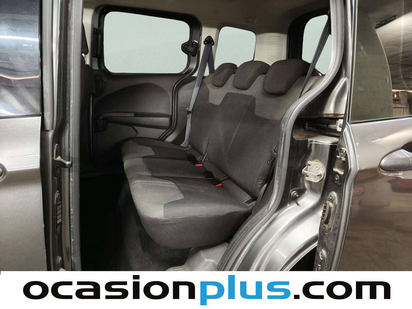 Foto asientos traseros Ford Tourneo Courier Ford Tourneo Courier 1.5 TDCi Ambiente (75 CV)