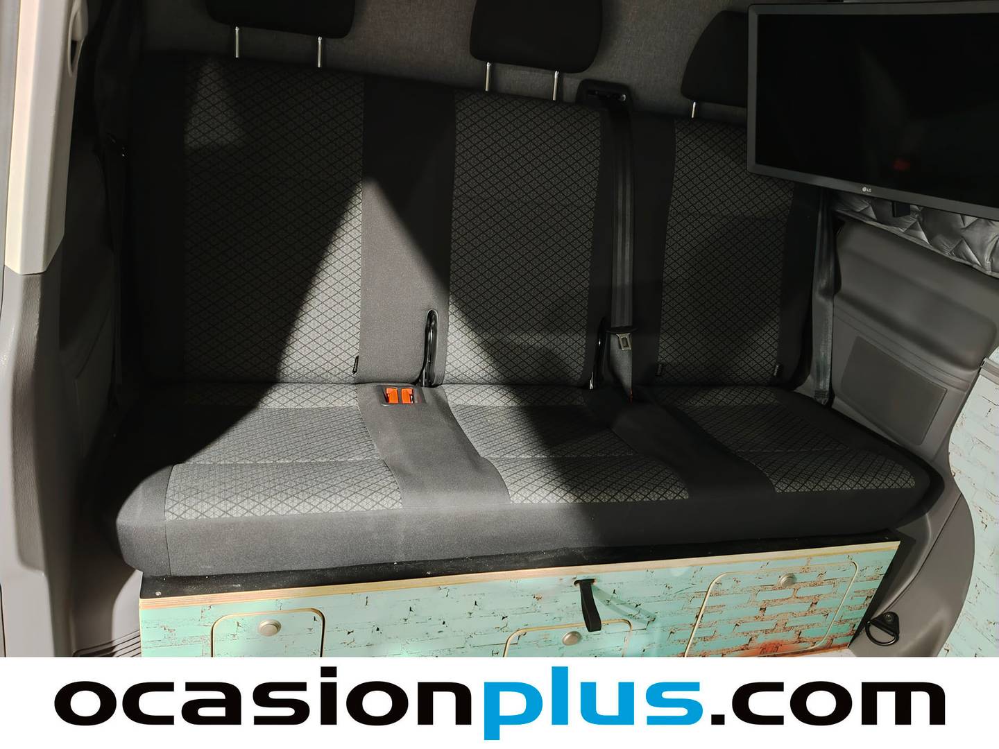 Foto asientos traseros Volkswagen Caravelle Volkswagen Caravelle Origin Batalla Corta 2.0 TDI BMT (110 CV) Camperizada