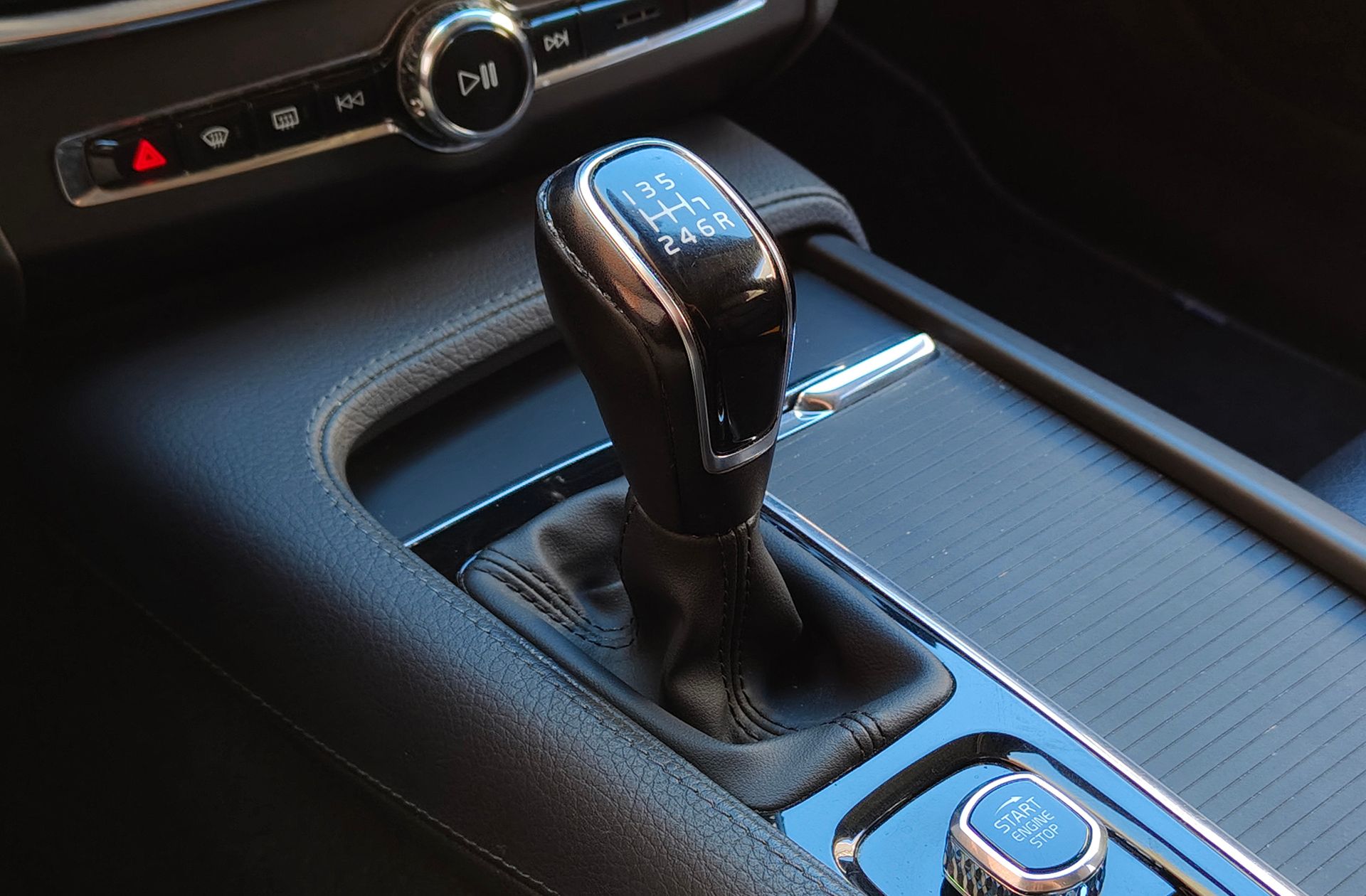 Volvo V90 D4 Momentum - foto 5