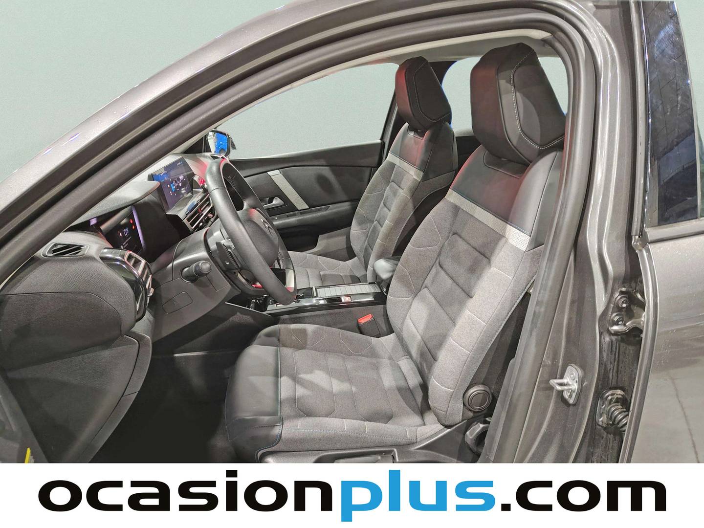 Foto Citroën C4 X Citroen C4 X PureTech 130 S&S Plus EAT8 (131 CV)