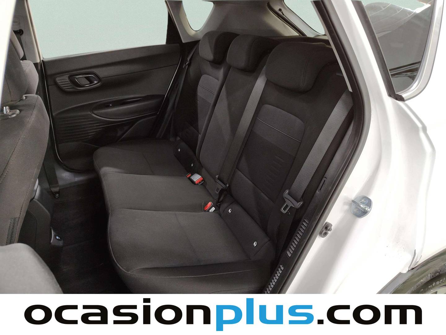 Foto asientos traseros Hyundai Bayon Hyundai Bayon 1.0 TGDI 48V Tecno DCT (100 CV)