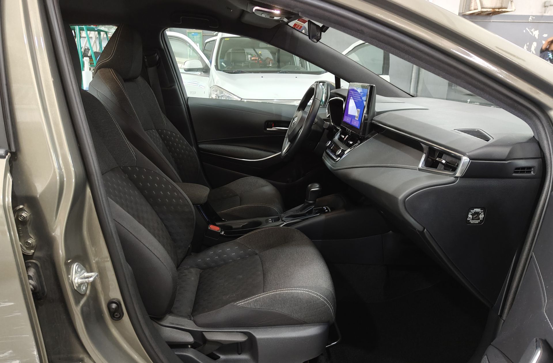 Toyota Corolla 140H Active Plus - foto 17