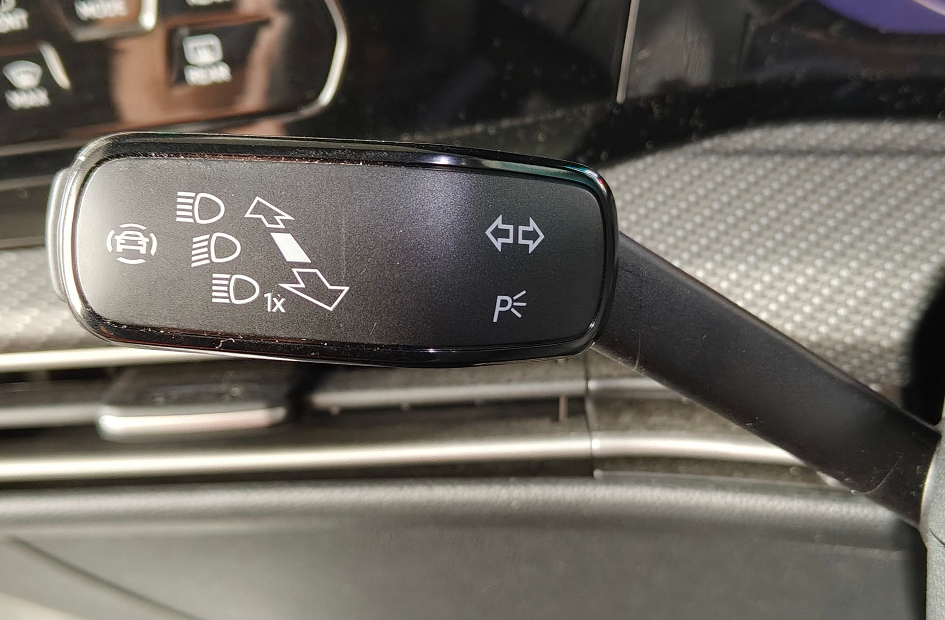 Volkswagen Golf R-Line 1.5 eTSI DSG - foto 29
