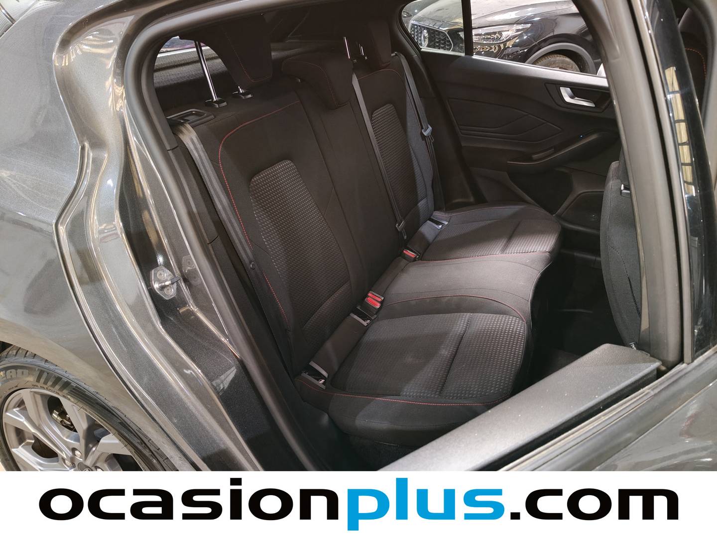 Foto asientos traseros Ford Focus Ford Focus 1.0 Ecoboost MHEV ST-Line Auto (155 CV)