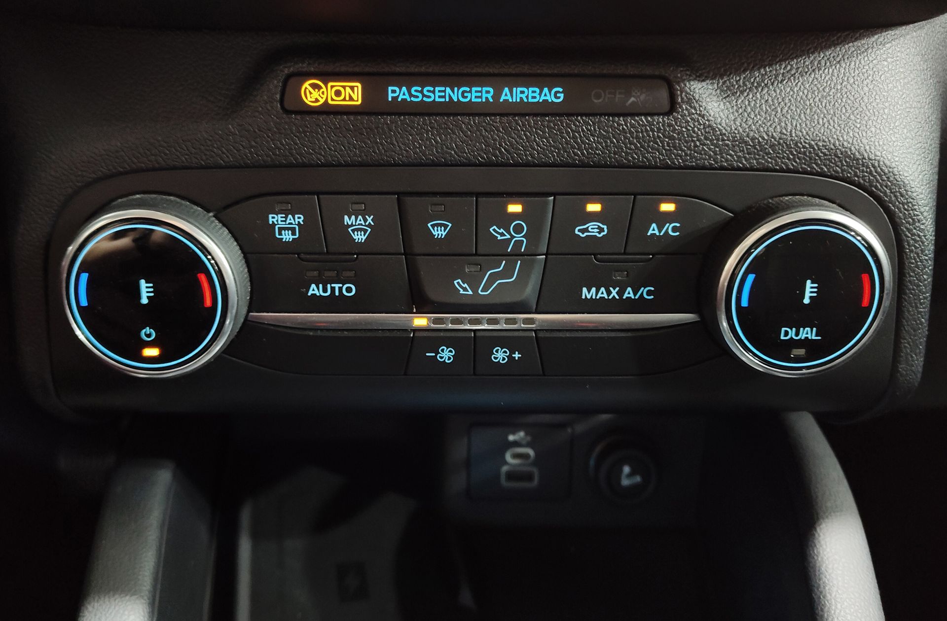 Ford Kuga 1.5 EcoBoost Titanium 4x2 - foto 33