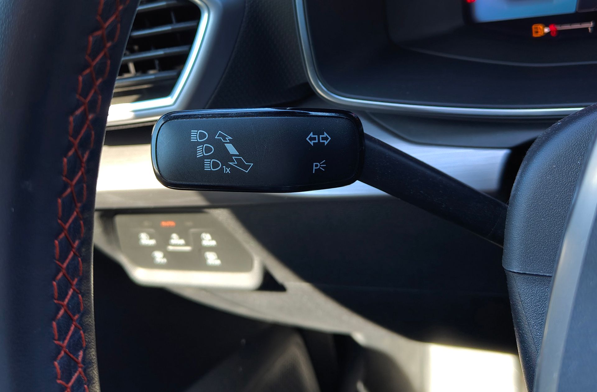 SEAT León 1.5 eTSI FR DSG - foto 31