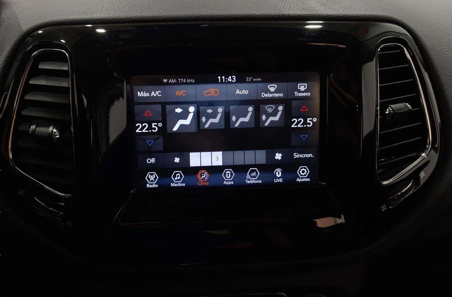 Jeep Compass 2.0 MultiJet Limited 4x4 AD - foto 27
